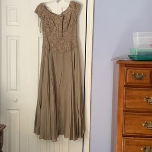 Helen Morley size 10 evening gown worn once